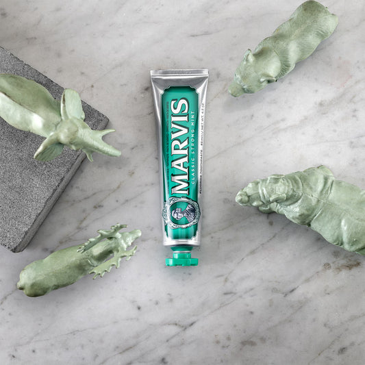 Classic Strong Mint Toothpaste (75 ml)